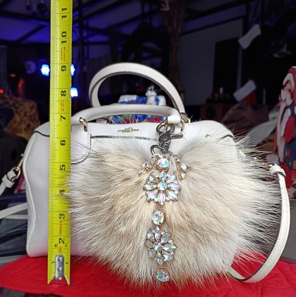 Coach Bag With Luxury Fox Charm - Picture 2 of 12
